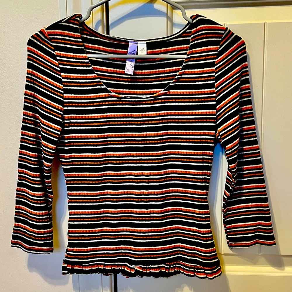 EUC Francesca’s Women’s Size XS Long Sleeved Shirt